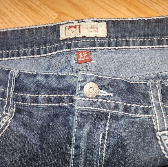 Juniors size 13 L e i denim shorts - Picture 3 of 3